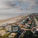 Sunny Spacious De Bijenkorf Daire Zandvoort