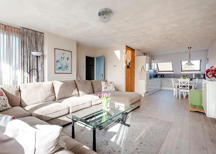 Sunny Spacious De Bijenkorf ザントフォールト